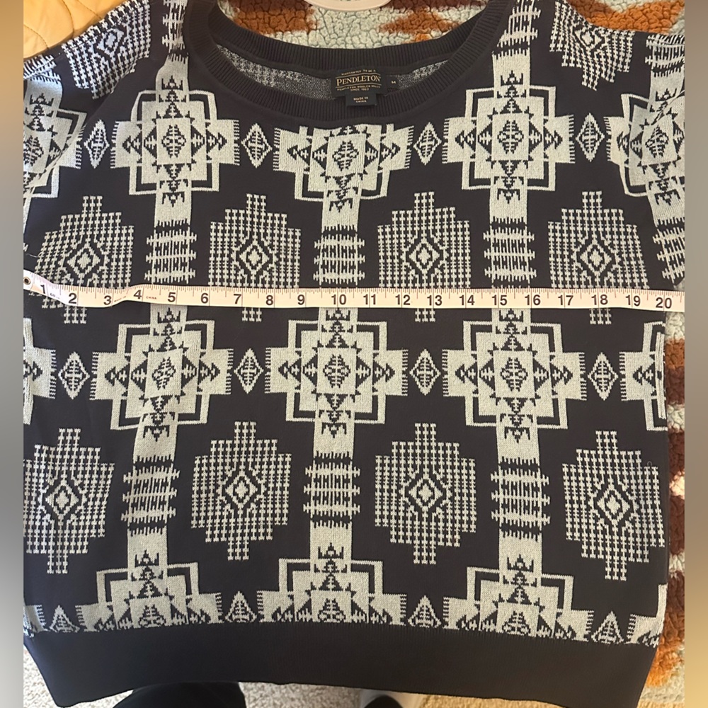 Pendleton Geometric Pattern Navy and Light Blue T… - image 5